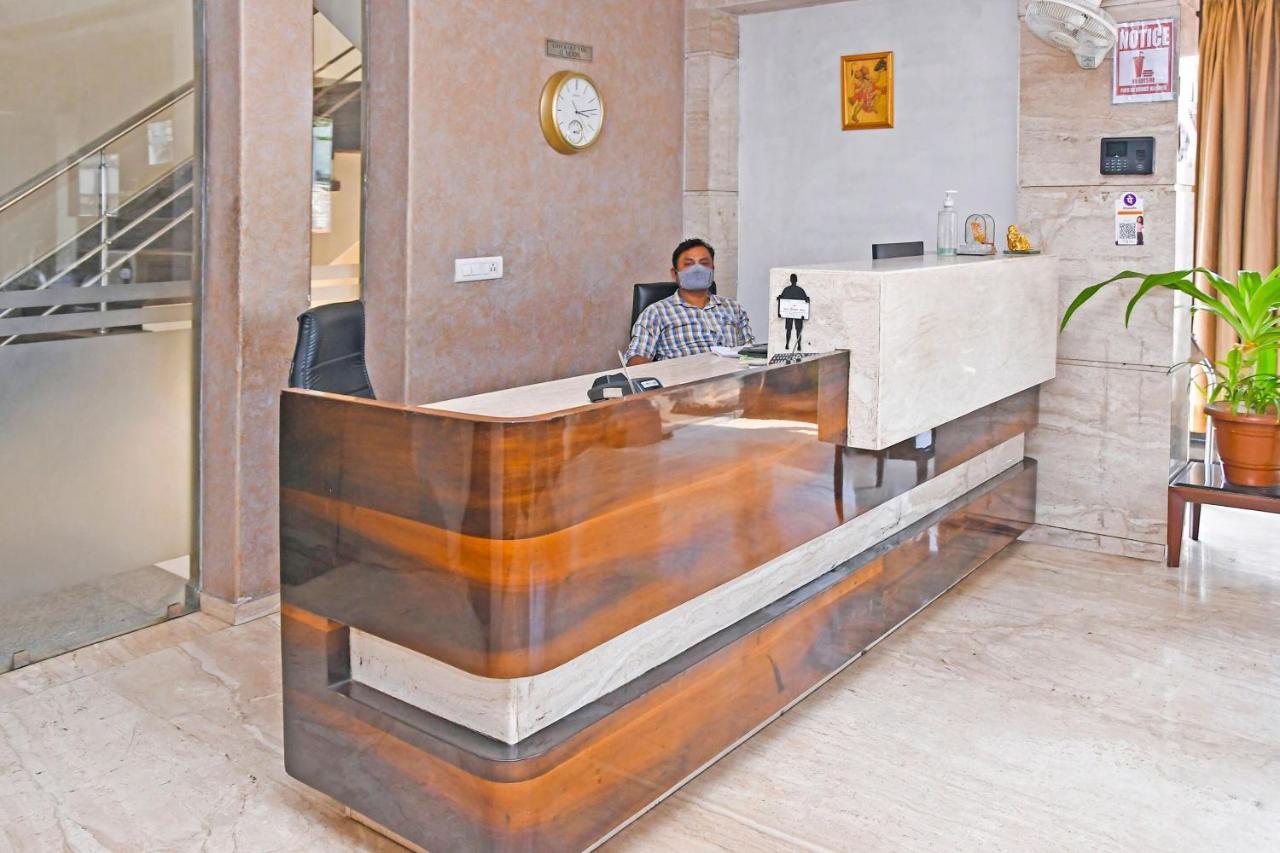 Townhouse 900 Hotel Surya Palace Bhilai Exterior foto